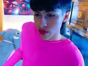 Carolinejesh Chaturbate stream image from March 25, 2026