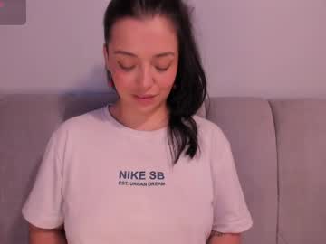 Caylincollins Chaturbate stream image from March 26, 2026