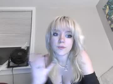 Ellerozanova Chaturbate stream image from March 26, 2026