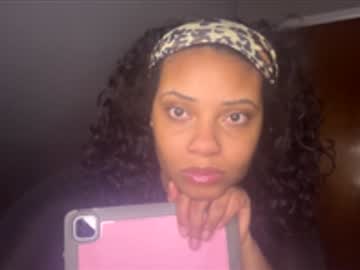 Sexyladylovely Chaturbate stream image from March 26, 2026