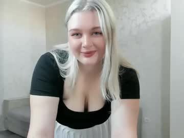 Ellilovv Chaturbate stream image from March 26, 2026