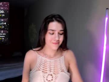 Elly__Green Chaturbate stream image from March 26, 2026
