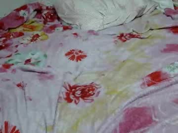 Oliviahychuu Chaturbate stream image from March 26, 2026