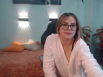 Martinaivanova Chaturbate stream image from March 26, 2026