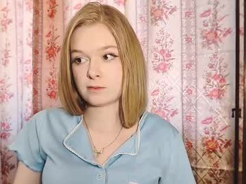 Chanelledroz Chaturbate stream image from March 26, 2026