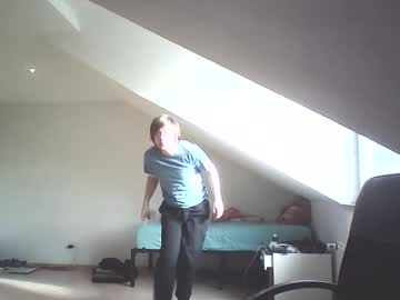 Cuddlycrab48 Chaturbate stream image from March 26, 2026