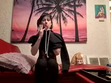 Lilluxxxy Chaturbate stream image from March 26, 2026