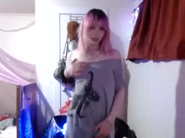 Fempue Chaturbate stream image from March 26, 2026