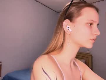 Carollgalle Chaturbate stream image from March 26, 2026