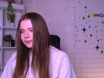 Evelynlovelyy Chaturbate stream image from March 26, 2026