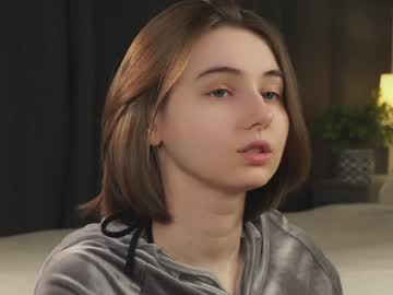 Approche_Toi_Petite Chaturbate stream image from March 26, 2026