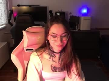 Petal_Dust_ Chaturbate stream image from March 26, 2026
