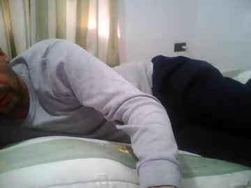 Davidsuizo Chaturbate stream image from March 26, 2026