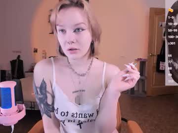 Evathority Chaturbate stream image from March 26, 2026