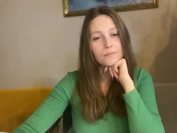 Lunafeather Chaturbate stream image from March 26, 2026