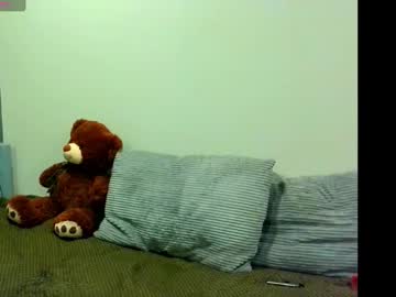 Avelinelune Chaturbate stream image from March 26, 2026