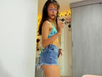 Littlemoon18 Chaturbate stream image from March 26, 2026