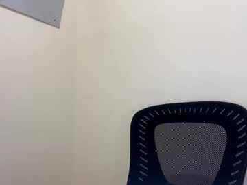 Caritalovero Chaturbate stream image from March 27, 2026