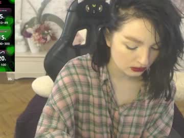 Britneybarker Chaturbate stream image from March 27, 2026