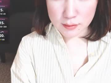 Momo612238 Chaturbate stream image from March 27, 2026