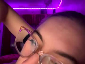 Baddieprettypussy Chaturbate stream image from March 27, 2026