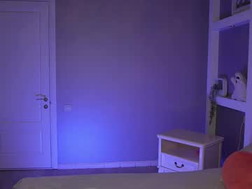 Milana_4uu Chaturbate stream image from March 27, 2026