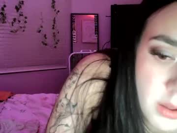 Misshoneybeex Chaturbate stream image from March 27, 2026