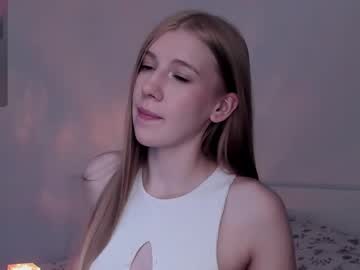 Wetkaylaa Chaturbate stream image from March 27, 2026