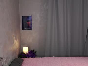 Jessiezierden Chaturbate stream image from March 27, 2026