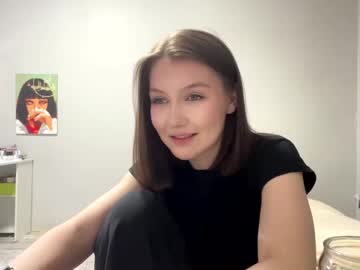 Madlynarms Chaturbate stream image from March 27, 2026