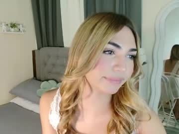 Hartlynnn Chaturbate stream image from March 27, 2026