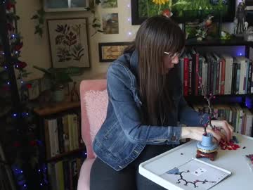 Ellynaomi Chaturbate stream image from March 27, 2026