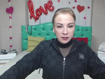Elizabethsho Chaturbate stream image from March 27, 2026