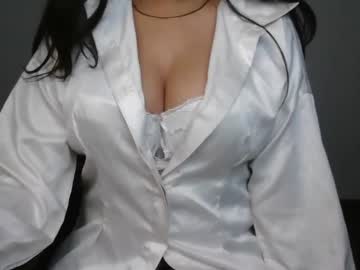 Hottsoniya Chaturbate stream image from March 27, 2026