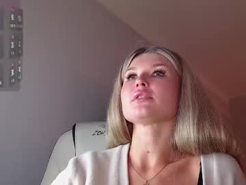 Mia_Mils Chaturbate stream image from March 27, 2026