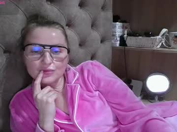 Belleamiee Chaturbate stream image from March 27, 2026