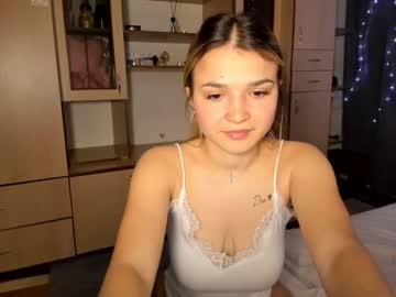 Honeybunnyyy_ Chaturbate stream image from March 27, 2026