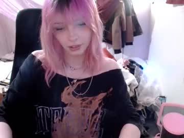 Fempue Chaturbate stream image from March 27, 2026