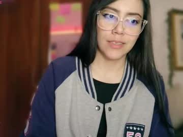 Laujgray Chaturbate stream image from March 27, 2026
