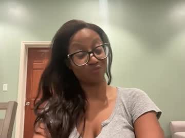 Lunchboxgirl Chaturbate stream image from March 28, 2026