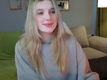 Honey_Kors Chaturbate stream image from March 28, 2026