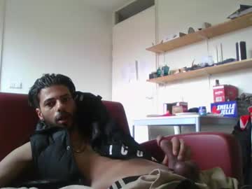 Mucha950218 Chaturbate stream image from March 28, 2026