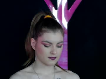 Evelisse Chaturbate stream image from March 28, 2026