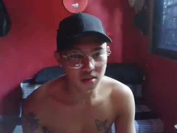 Lesteryooo Chaturbate stream image from March 28, 2026