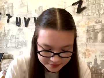 Lorrineyosko Chaturbate stream image from March 28, 2026