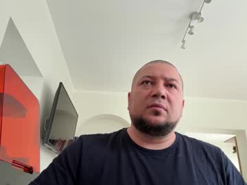Oliver841119 Chaturbate stream image from March 28, 2026