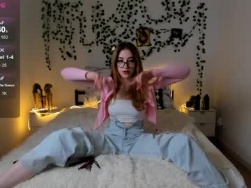 Ellymartine Chaturbate stream image from March 28, 2026