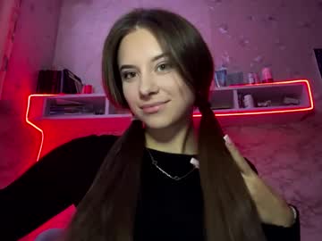 Melinapares Chaturbate stream image from March 28, 2026