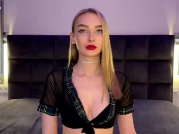 Notelis Chaturbate stream image from March 28, 2026