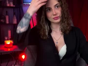 Oliviamcclean Chaturbate stream image from March 28, 2026